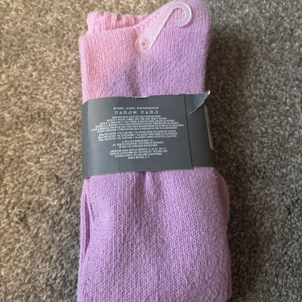 Women’s Sock Lot Alaska Knits, Finishline, Carhartt, Muk Luks, Reebok, Old Navy - Picture 16 of 16